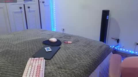 valery_lovex_ online show from March 8, 11:58 am