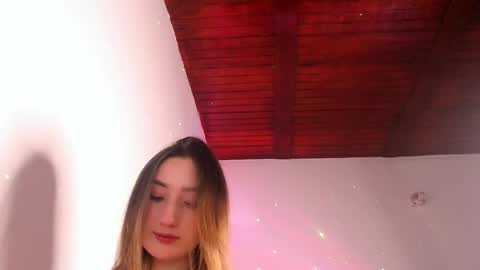 valery_salmons online show from May 25, 5:08 pm
