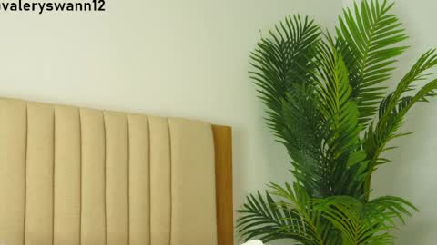 Valery swan1 online show from April 11, 7:45 am