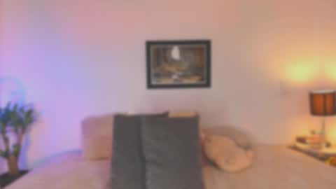 call me Maria online show from April 15, 3:43 am