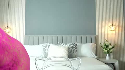 Snapshot of valerynova chatting on October 25, 11:42 am Carla online show from October 25, 11:42 am