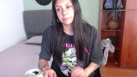 valevicious online show from December 22, 8:04 pm