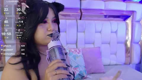 Valkiria moore  online show from March 12, 9:40 pm