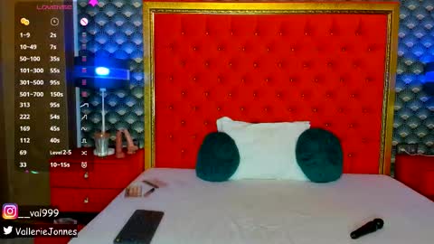 Valerie Val V online show from November 8, 12:35 am