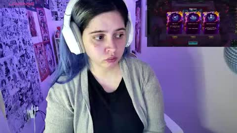 Snapshot of vallolet1_ chatting on October 24, 1:06 am Im Violet online show from October 24, 1:06 am