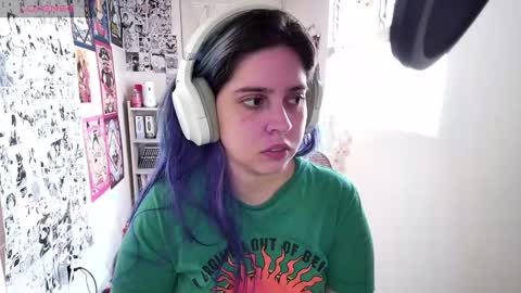 Snapshot of vallolet1_ chatting on September 22, 3:49 pm Im Violet online show from September 22, 3:49 pm