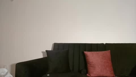 david guzman i model independenthelp me with a thumbs up online show from March 8, 1:17 am