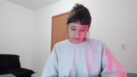 Snapshot of vandalovee chatting on October 23, 9:59 pm Babi Alu online show from October 23, 9:59 pm