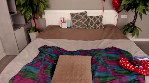 vanessabeautyy online show from March 6, 2:30 am