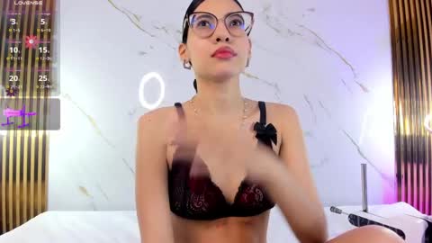 Vanessa online show from April 16, 8:31 pm