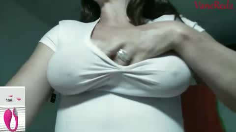 Vanesared2 online show from December 18, 1:23 am