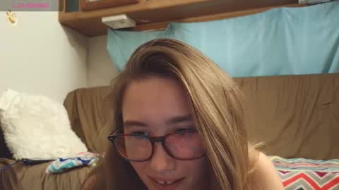 Snapshot of vanessarose4825 chatting on October 27, 10:21 pm Vanessa Rose online show from October 27, 10:21 pm