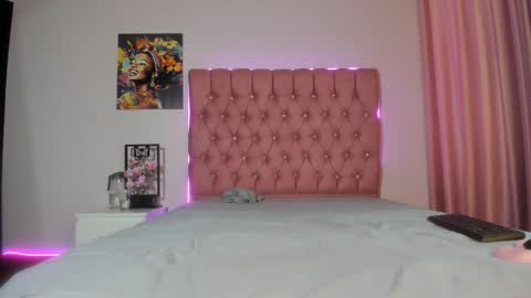 VanillaFlo online show from November 24, 12:04 pm