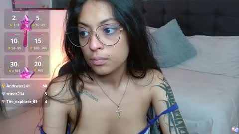 Snapshot of vannesweet_ chatting on October 12, 9:27 pm vane online show from October 12, 9:27 pm