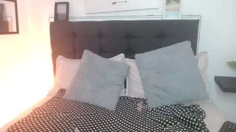 Snapshot of vannesweet_ chatting on October 18, 10:14 pm vane online show from October 18, 10:14 pm