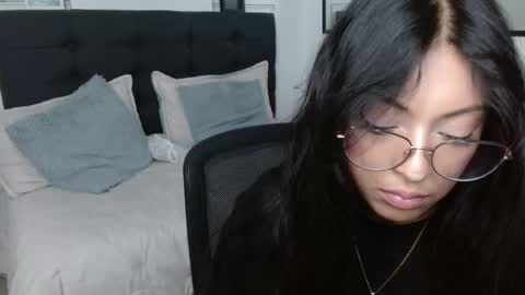 Snapshot of vannesweet_ chatting on September 18, 9:19 pm vane online show from September 18, 9:19 pm
