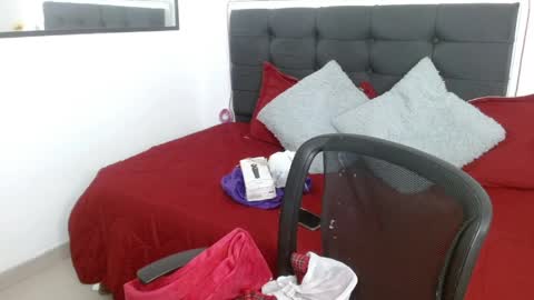 vane online show from April 9, 8:36 pm