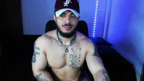 vanvelckan_ online show from November 6, 11:08 pm