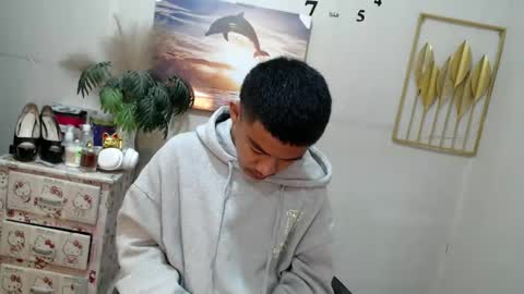 Snapshot of vanxxx2005 chatting on February 17, 9:21 pm vanxxx2005 online show from February 17, 9:21 pm