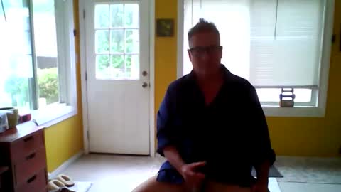 varaggo online show from May 27, 2:03 pm