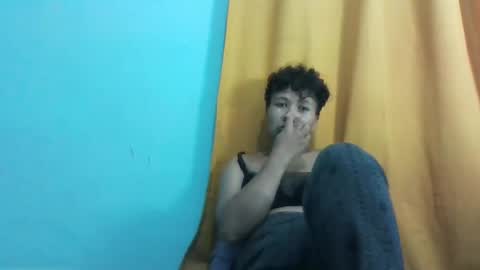 Vayannah online show from April 27, 6:27 pm
