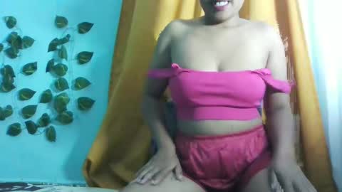 Vayannah online show from May 17, 12:36 pm