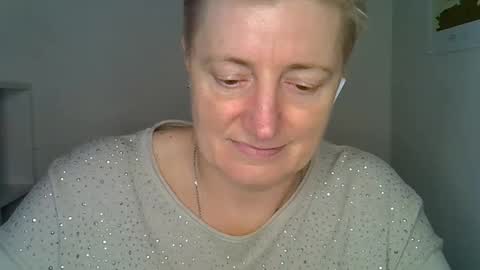 vea_motty online show from December 18, 11:49 am