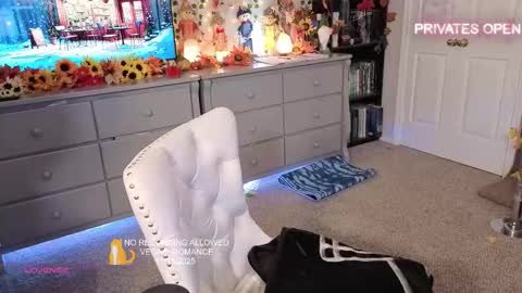 vegas_romance online show from November 15, 6:59 am