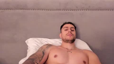 Emm online show from February 23, 9:39 pm