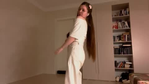 Sana online show from September 15, 9:38 pm