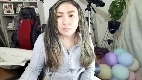 Snapshot of vellarossa chatting on October 22, 1:53 am Im VelaI will be Christmas and New Year with my family December 22 to January 13 I will miss you guys. online show from October 22, 1:53 am