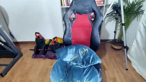 Snapshot of vellarossa chatting on March 9, 1:56 am Im VelaI will be Christmas and New Year with my family December 22 to January 13 I will miss you guys. online show from March 9, 1:56 am