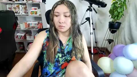 Snapshot of vellarossa chatting on October 18, 5:00 am Im VelaI will be Christmas and New Year with my family December 22 to January 13 I will miss you guys. online show from October 18, 5:00 am