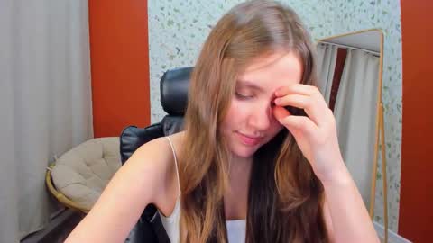 velvet_cherry online show from February 19, 3:38 pm