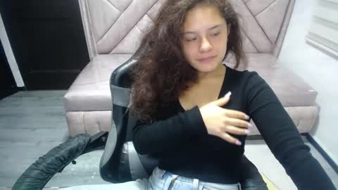 velvet_moon_v online show from October 11, 1:49 pm