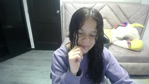 velvet_moon_v online show from October 16, 1:33 pm