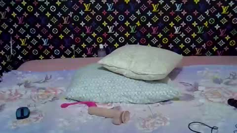 velvet online show from February 3, 6:22 am