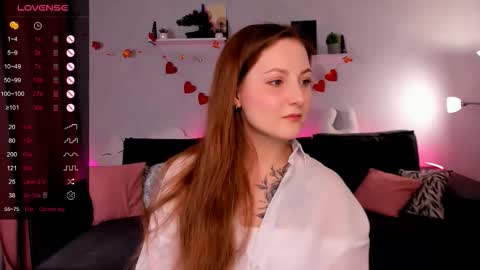 Mia online show from November 5, 8:49 am