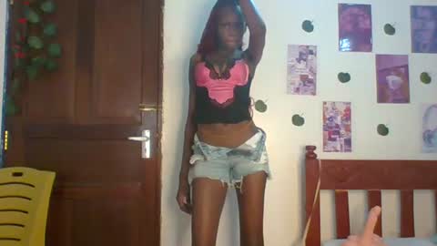 velvetdesiree online show from June 24, 11:56 pm