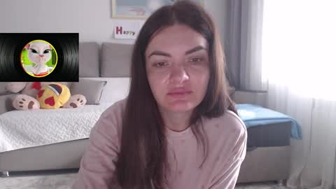 velvetmoon123 online show from February 3, 9:35 am