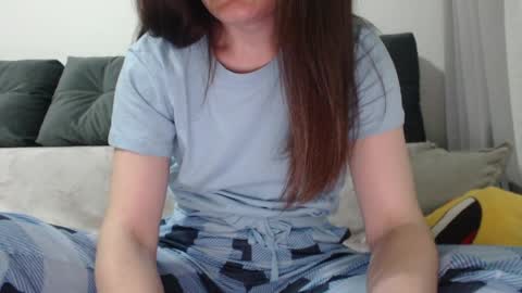 velvetmoon123 online show from March 31, 5:24 pm