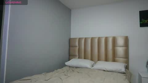 velvet online show from March 30, 1:06 am