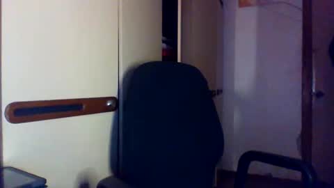 vendi rassell8855 online show from March 22, 11:42 pm