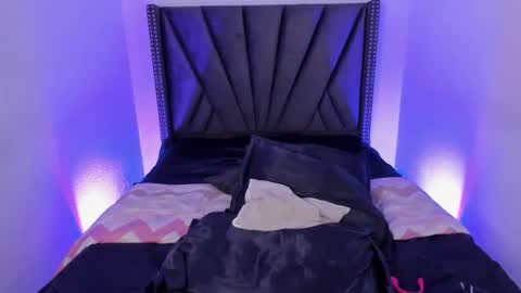 Miss  B. online show from March 5, 1:42 am