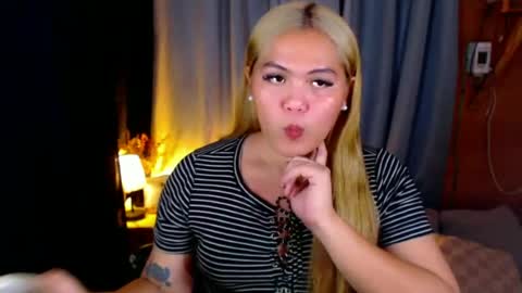 I am Colly Your mystery girl online show from June 21, 1:17 pm