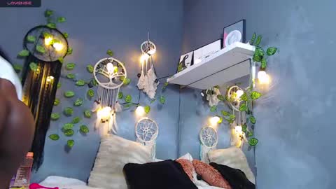 Venus online show from March 8, 9:18 pm