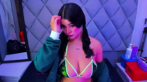 Venusowen  online show from February 10, 4:32 pm