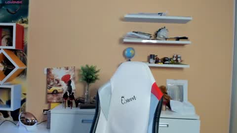 Snapshot of veola_new chatting on February 23, 6:49 am Violetta  online show from February 23, 6:49 am