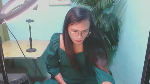 verhenia online show from December 7, 3:09 am