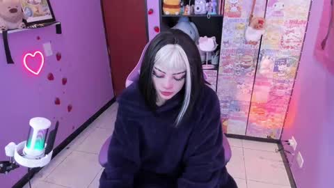     online show from September 30, 11:15 pm